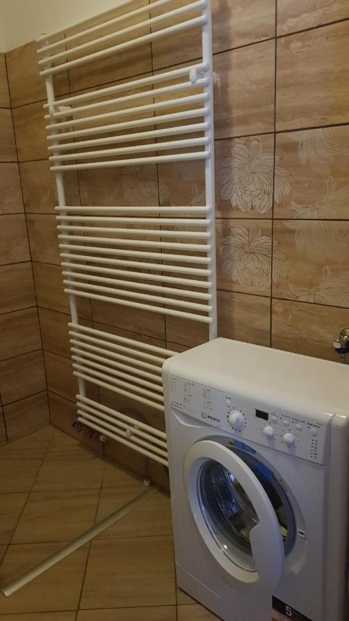 Lotti Apartman Kiskunhalas Luaran gambar