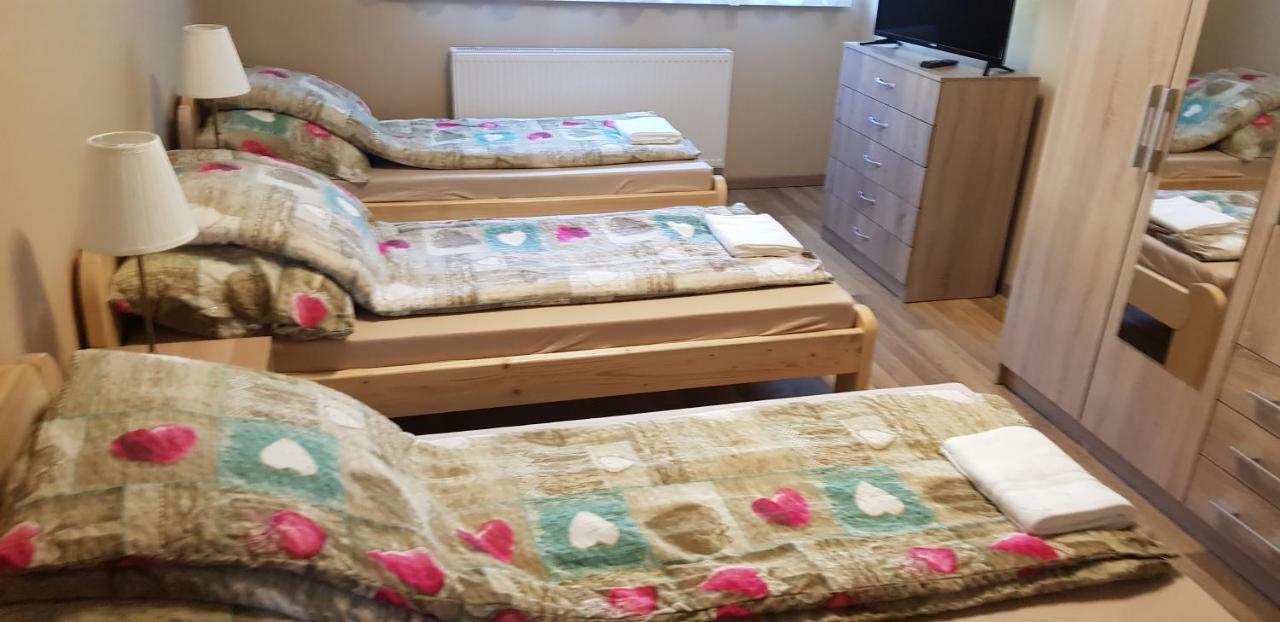Lotti Apartman Kiskunhalas Luaran gambar